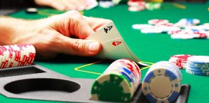 tìm hiểu chi tiết về bộ môn Poker và luật poker là gì?